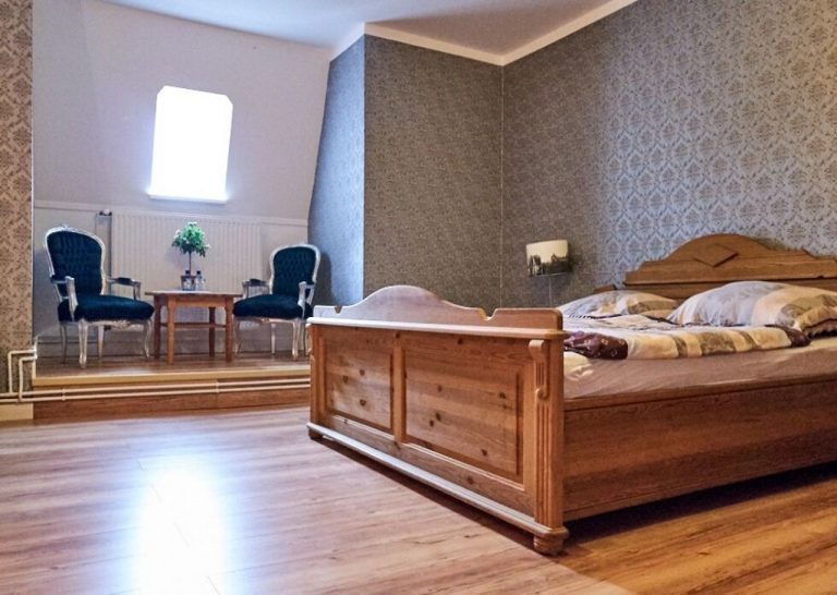 Schloss Schoenfeld Gästezimmer 12 768x546