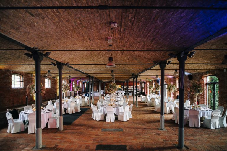 52A3308Hochzeitsplaner Leipzig festlicher MichaelPalatini LandgutStober 768x512