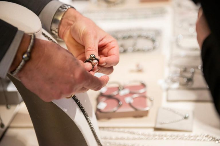 ladiesnight13 1 768x512