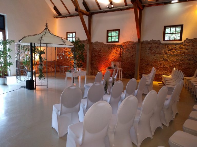 03 Standesamtliche Trauung Fachwerkhalle C Seifenfabrik Veranstaltungszentrum 768x576