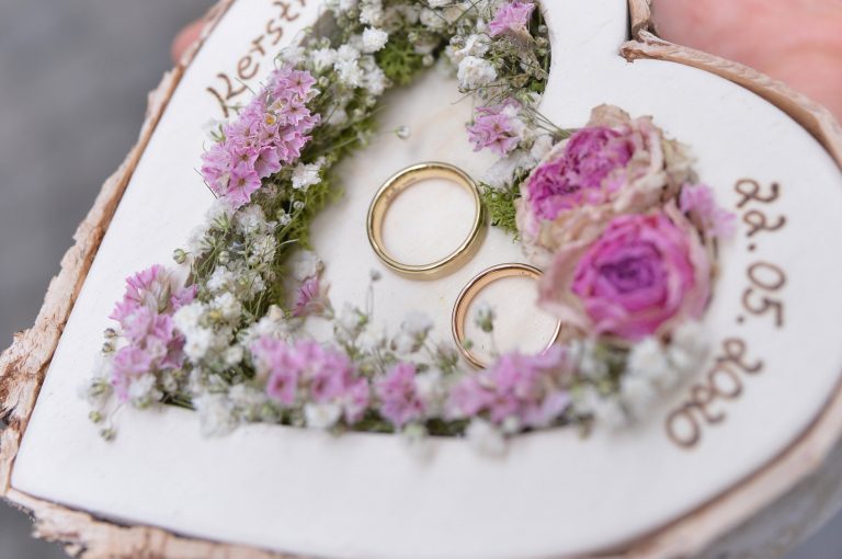 nicole bouillon fotografie trauringe koblenz 768x510