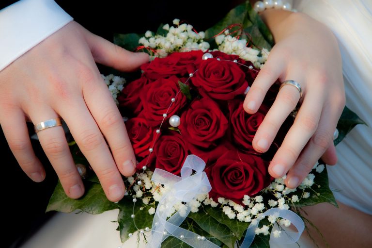 Brautstrauß in rot 768x511