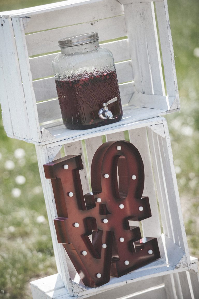 VERMIETEREI Mai2018 Tisch2 89von89 768x1152