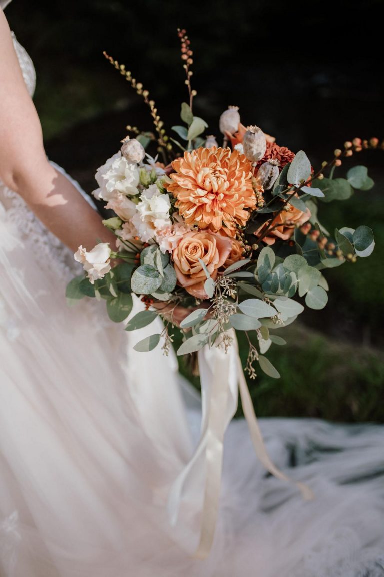 Blumenstrauss heartbeat MelaraWeddings 10 768x1152